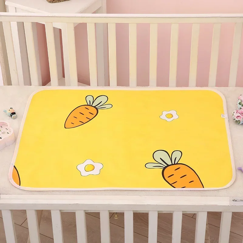Newborn Cartoon Urine Pad Port - Diaper Changing Mat 评论和价格